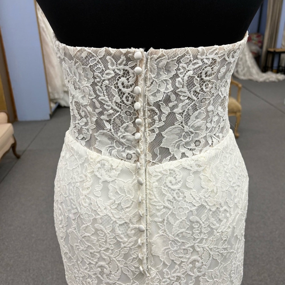 Allure Wedding Dress– Style R3704 - Picture 7 of 9